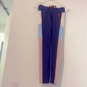 P.E NATION COLOUR BLOCKED LEGGINGS NWT ✨ SIZE MEDIUM
